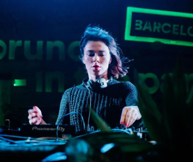 NINA KRAVIZ #Techno女王