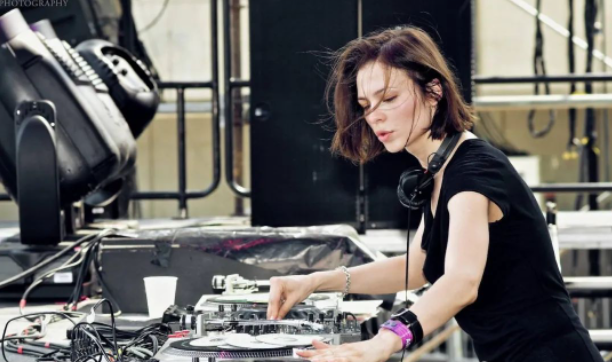 NINA KRAVIZ #Techno女王