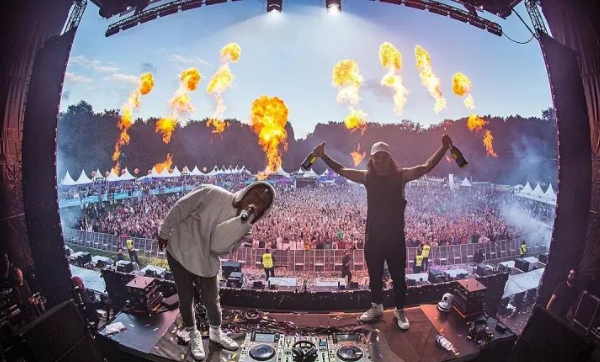 DVBBS