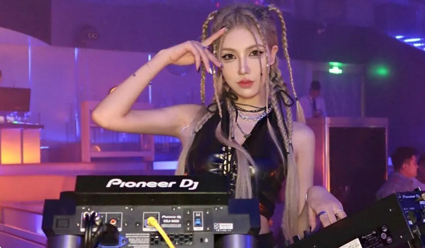 DJ YIJO