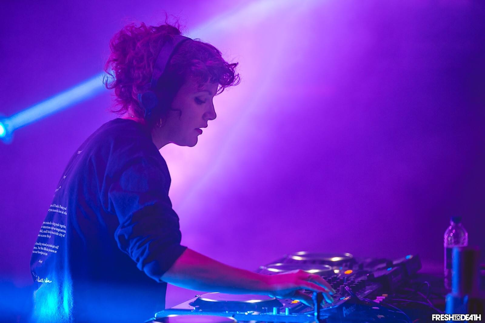 ANNIE MAC