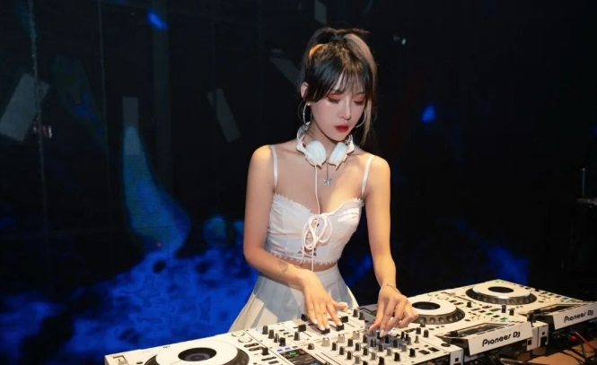 DJ AIYA#菲菲娅