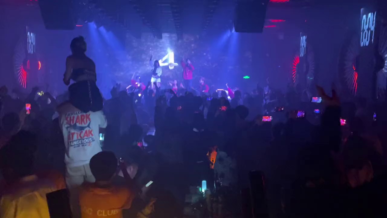 酒吧劲爆现场-昆明EDC酒吧/EDC CLUB