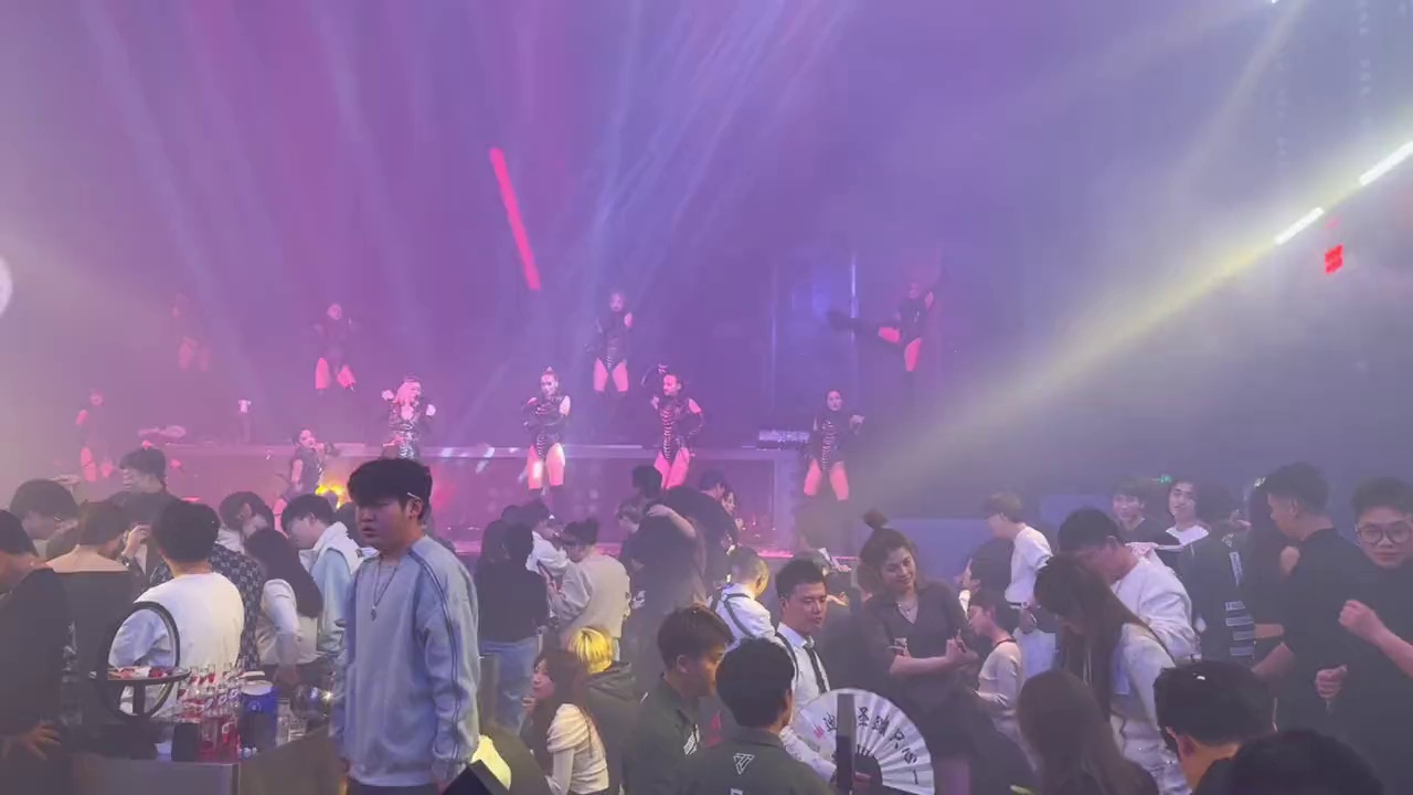 酒吧劲爆现场-丽水Party Room百大电音剧场