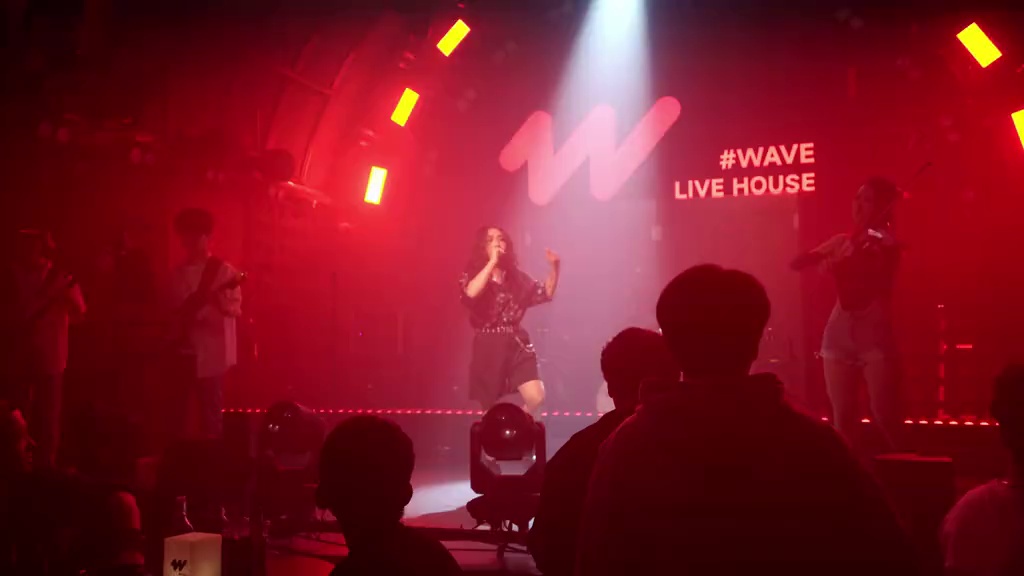 酒吧劲爆现场-昆明WAVE Live House（南亚店）