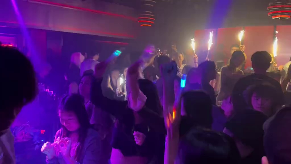 酒吧劲爆现场-青岛JUICY CLUB/新晋酒吧