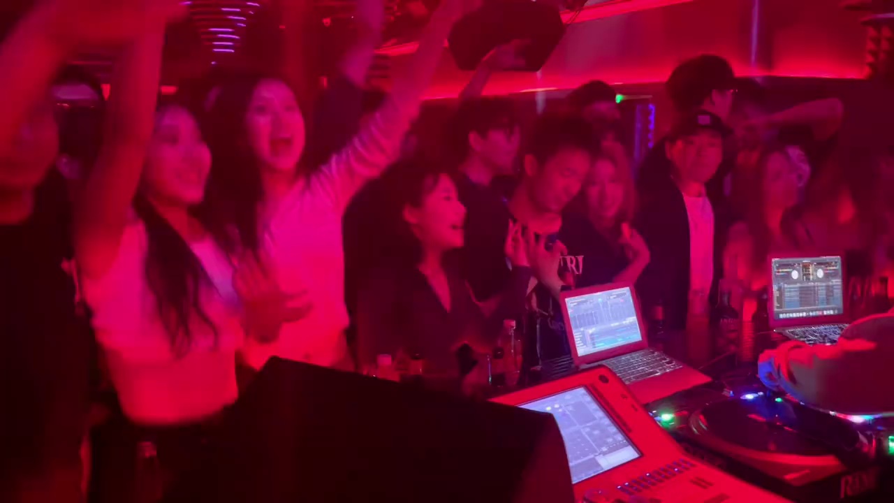 酒吧劲爆现场-青岛JUICY CLUB/新晋酒吧