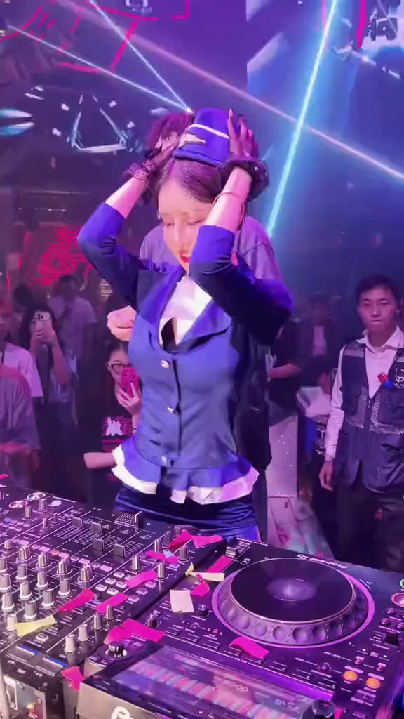 酒吧劲爆现场-常州GT Night Club