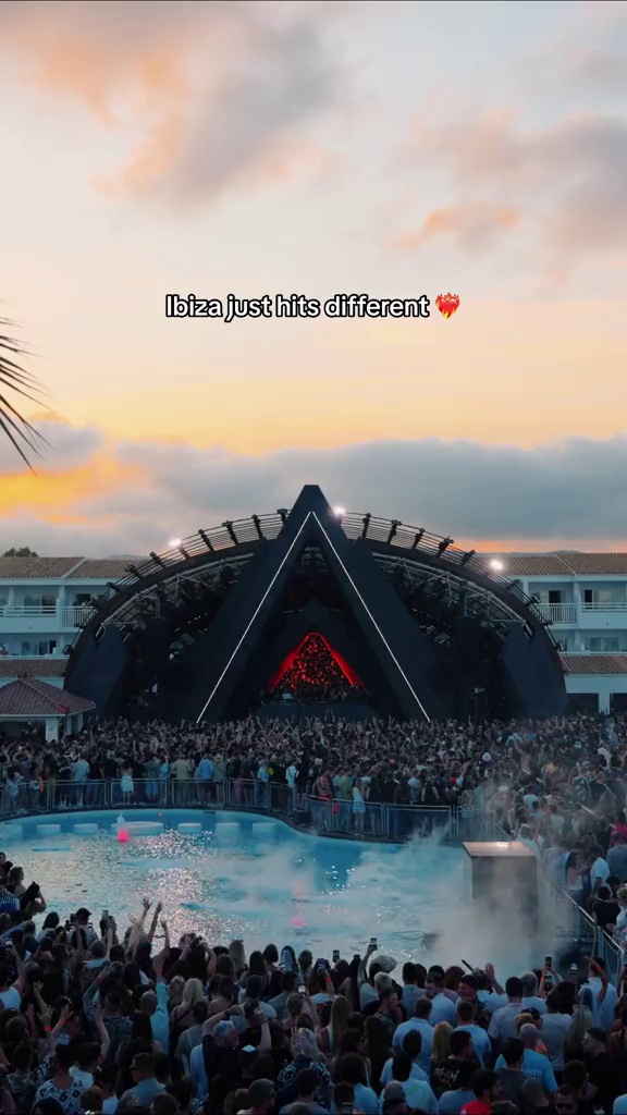 酒吧劲爆现场-伊维萨岛Ushuaïa Ibiza/伊比萨酒吧